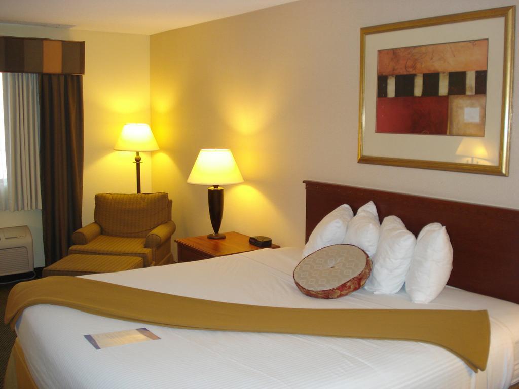 Quality Inn & Suites Columbia I-70 Quarto foto