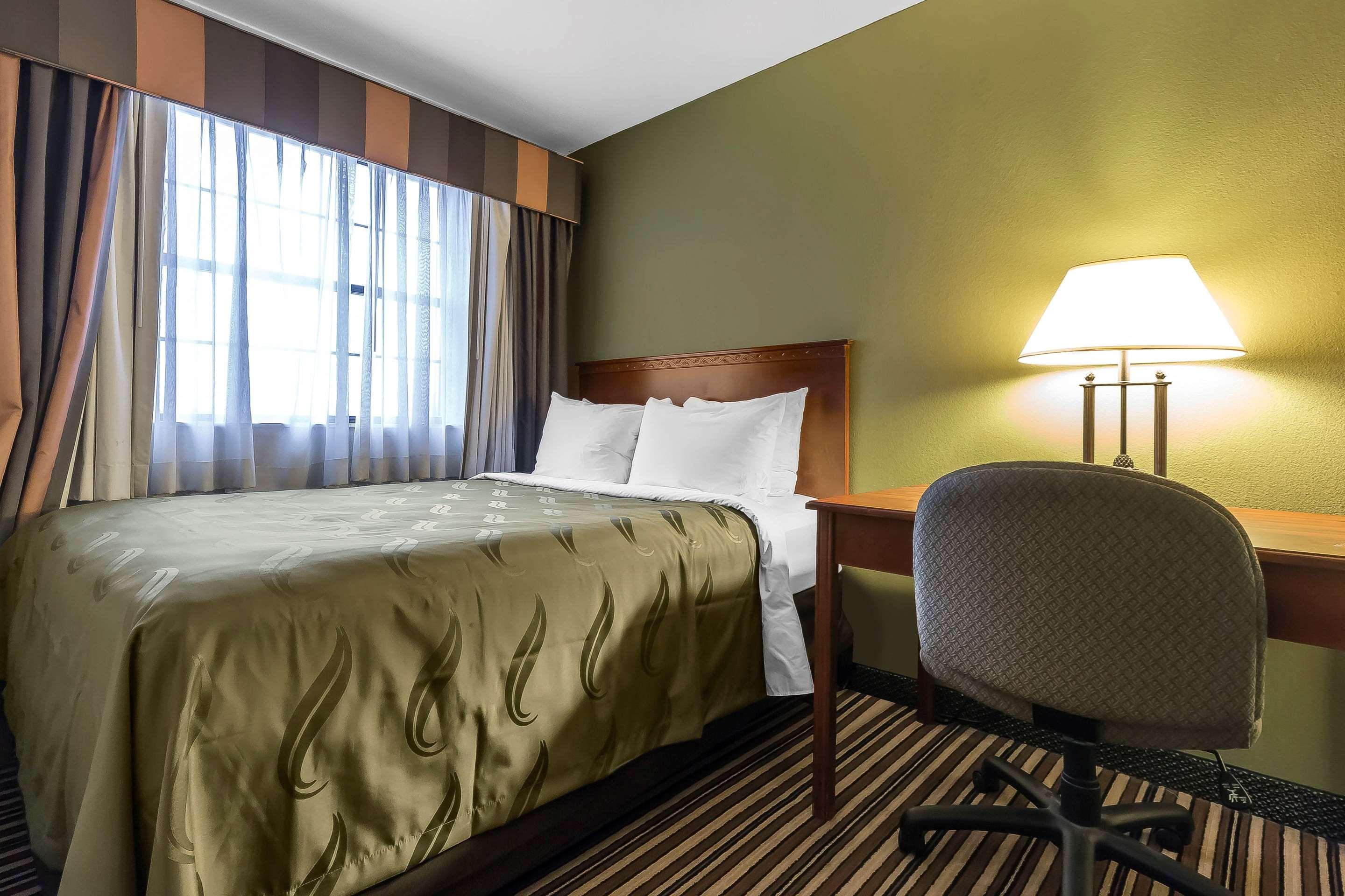 Quality Inn & Suites Columbia I-70 Exterior foto